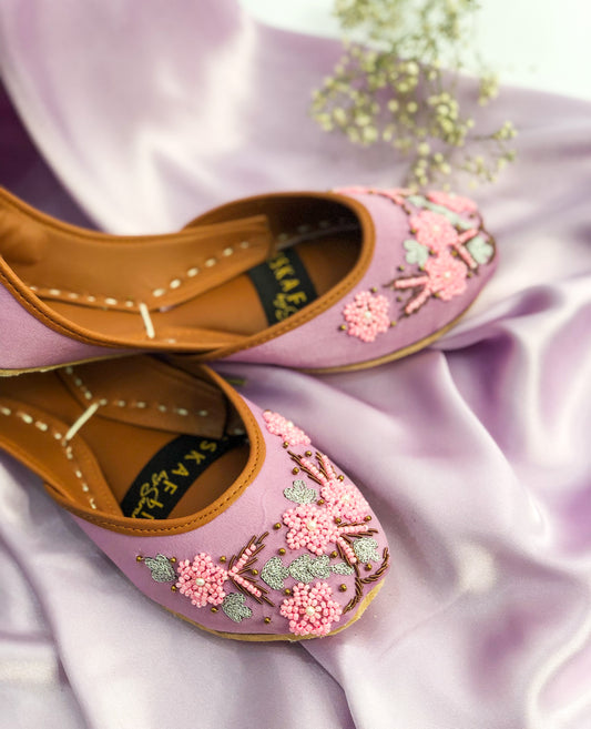 Pink Bomb - Embroidered Women Pink Khussa